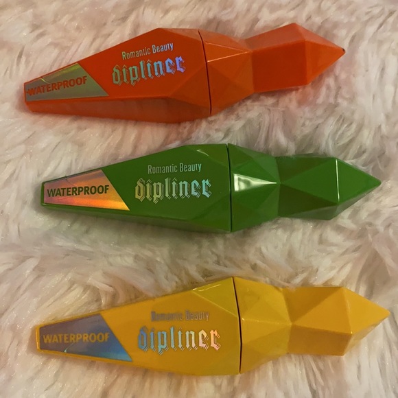 Romantic Beauty Dipliner-Black - Picture 2 of 2